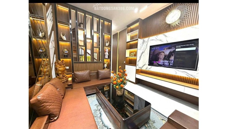 PHỐ TRƯỜNG CHINH , Ở Ngay, gần phố 43m, ,6T, Giá chỉ 9,5 tỷ 
 CHỦ HẠ GIÁ 500 TRIỆU  – cơ hội cực tốt cho nhà đầu tư.